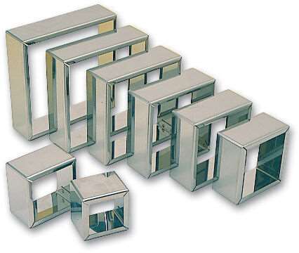 Image de JEU 8 DECOUPOIRS CARRES   INOX