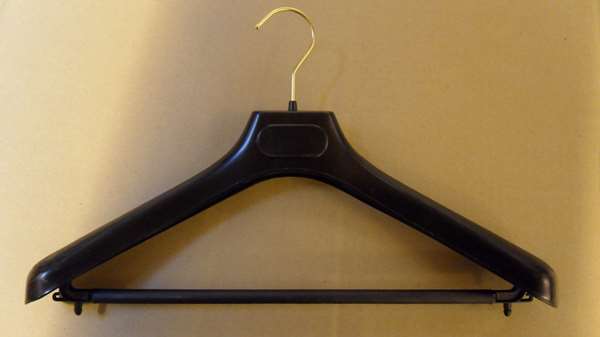 Image de PORTE MANTEAU PLASTIQUE NOIR AVEC CROCHET X60